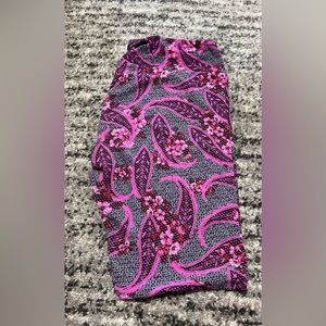 LuLaRoe Tall and Curvy leggings